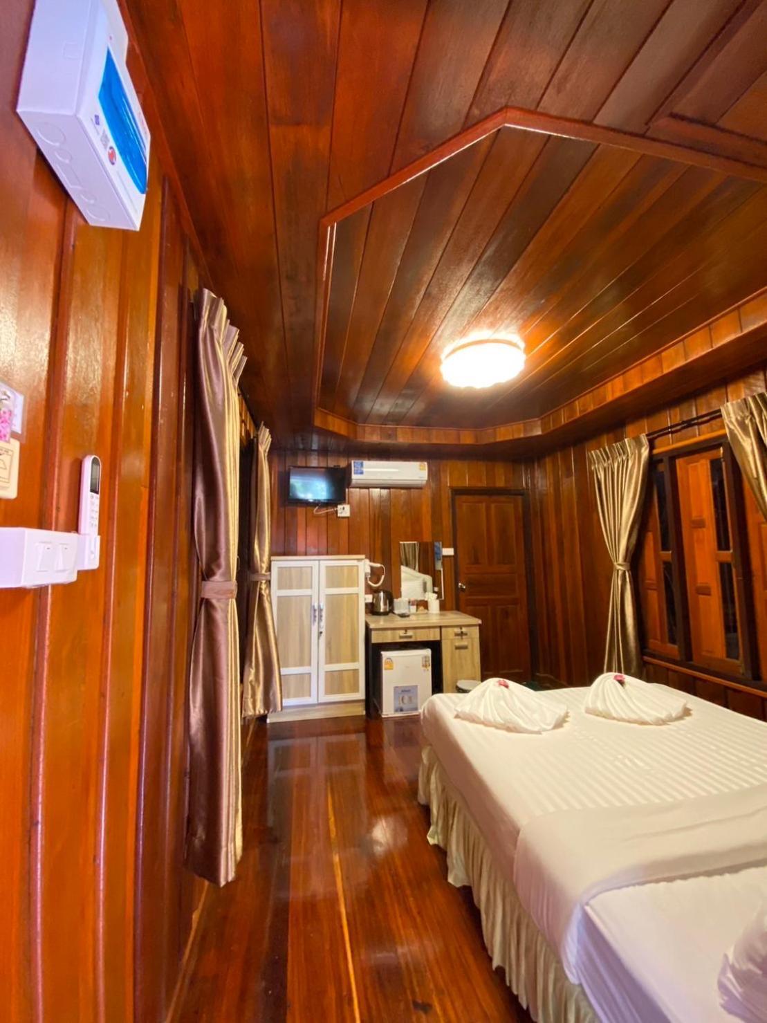 Ruan Mai Naiyang Beach Resort Nai Yang Екстер'єр фото