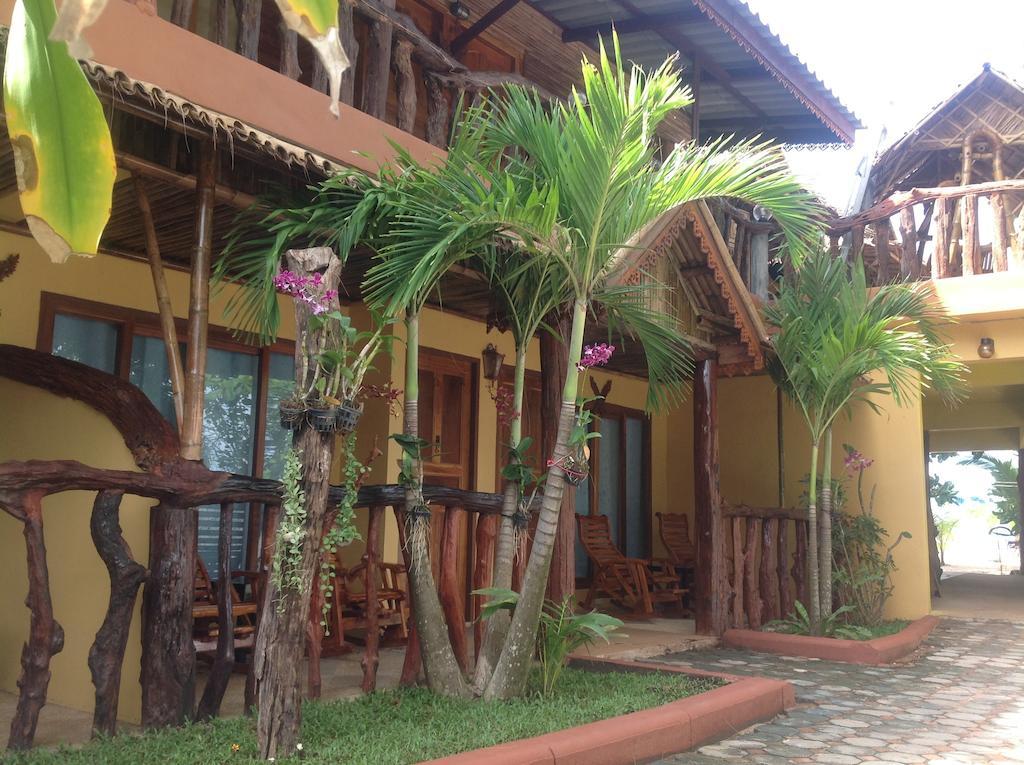Ruan Mai Naiyang Beach Resort Nai Yang Екстер'єр фото