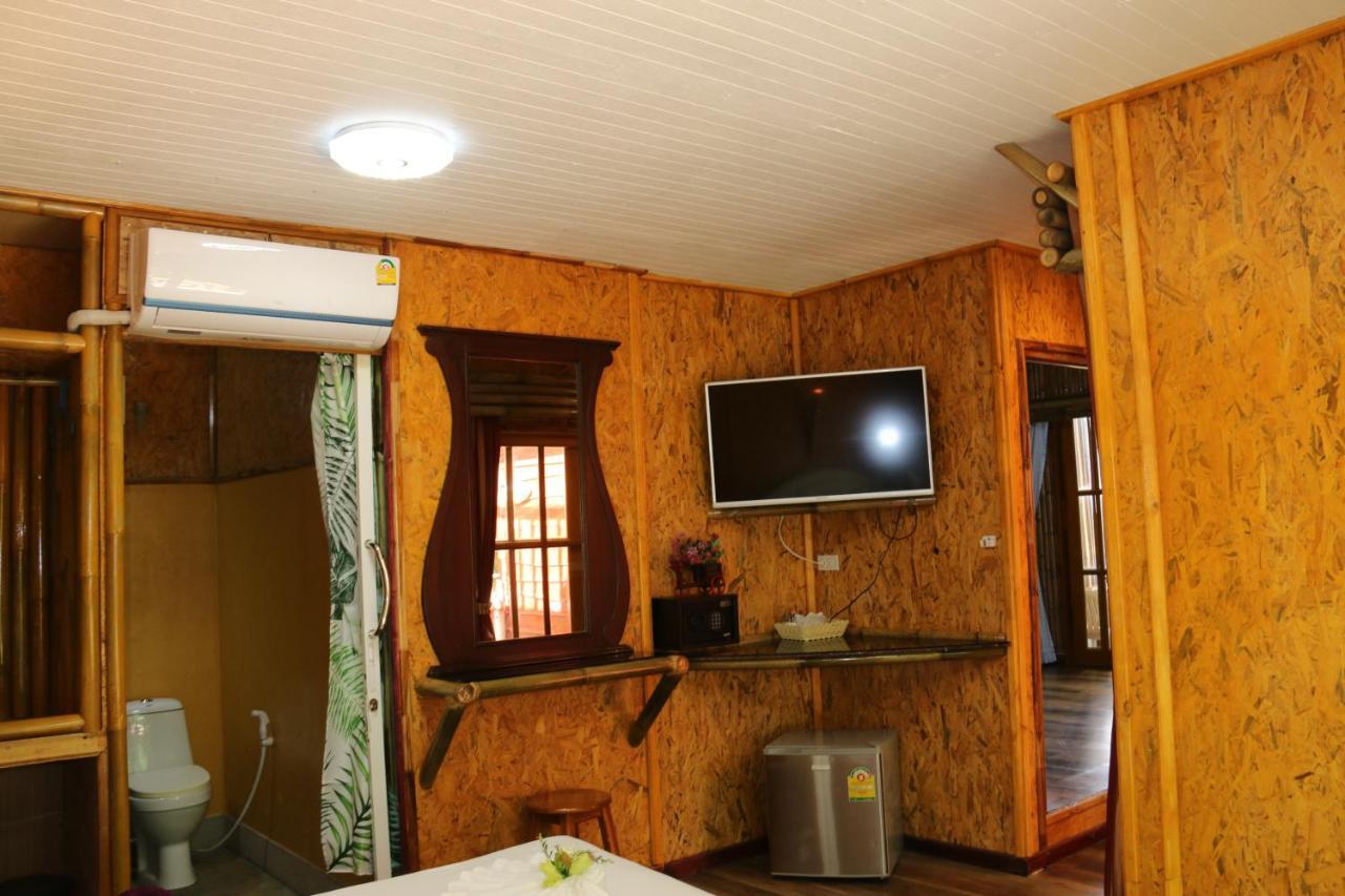 Ruan Mai Naiyang Beach Resort Nai Yang Екстер'єр фото